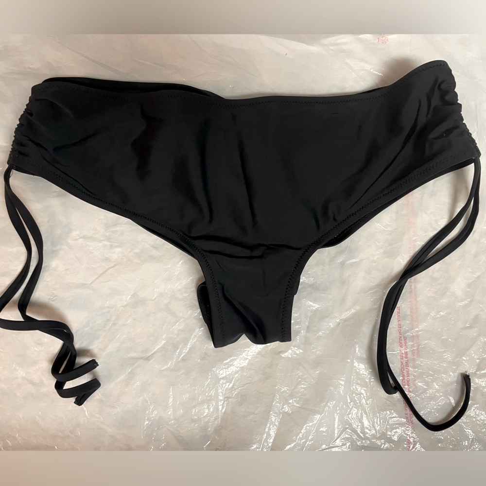 Women’s bikini bottom